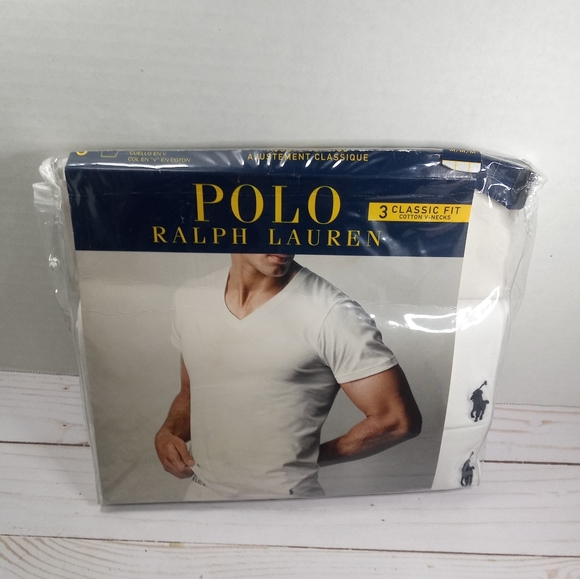 🏷️Polo Ralph Lauren Medium Classic Fit V Neck White Lot of 2